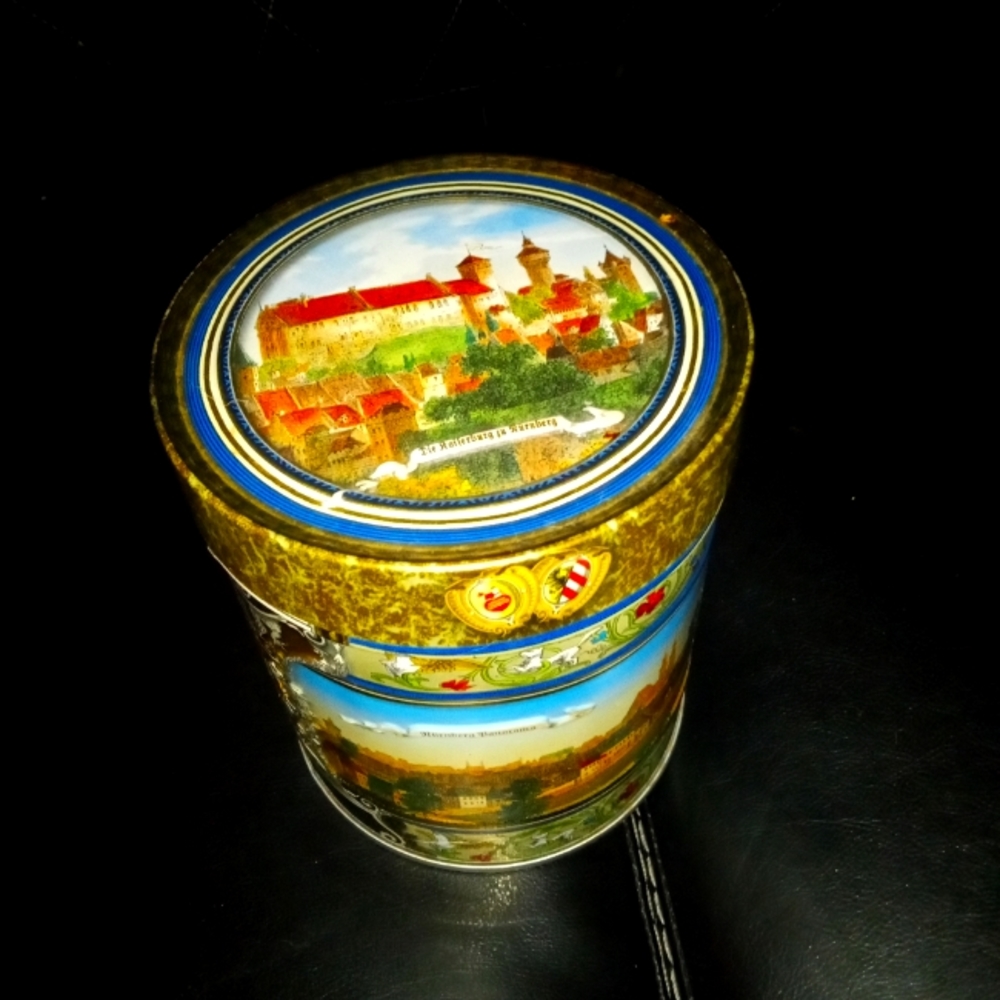 2008 Lebkuchen-Schmidt Collectible Cookie Canister